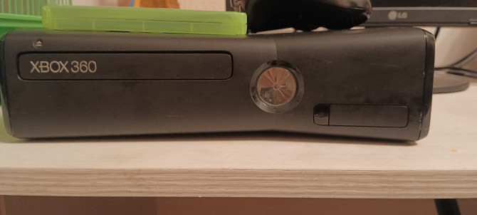Продам xbox 360 Владивосток - изображение 2