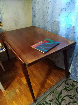 Стол обеденный. Прочный. Кривой Рог - изображение 1