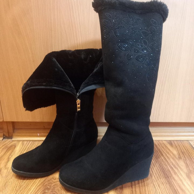 Продам зимние замшавые сапоги р.38 Астрахань - изображение 1