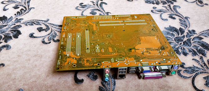 Материнская плата Pegatron ipm31 LGA775 Владивосток - изображение 4