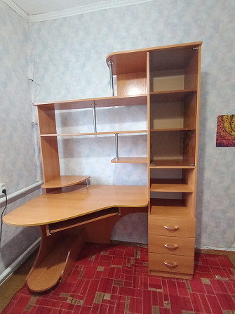 Компьютерный стол б/у Омск - изображение 1