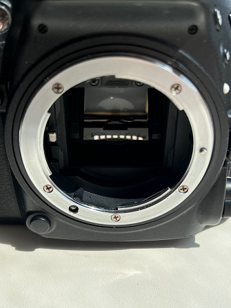 Цифровой зеркальный фотоаппарат Nikon D7100 Кишинёв - изображение 2