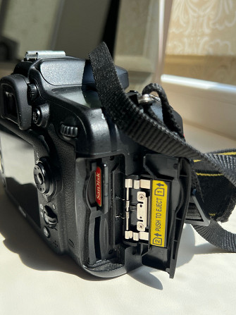 Цифровой зеркальный фотоаппарат Nikon D7100 Кишинёв - изображение 3