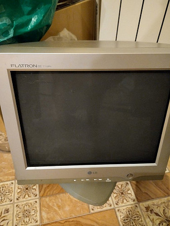 продам монитор б/у марки lg в рабочем .0 Новосибирск - изображение 1