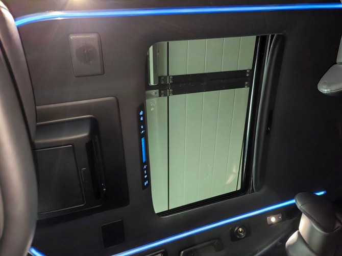 Автомобиль Toyota Alphard, 2018 г. Майкоп - изображение 11