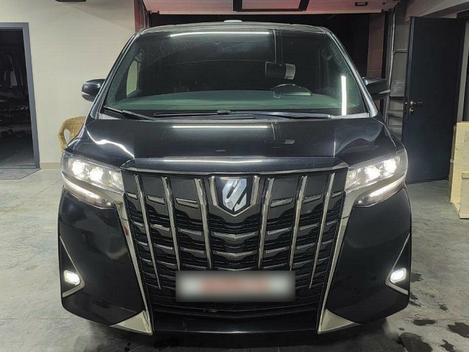 Автомобиль Toyota Alphard, 2018 г. Майкоп - изображение 1