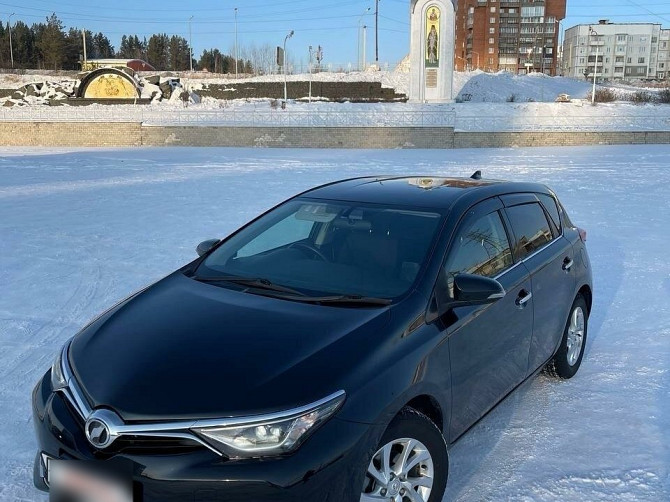 Автомобиль Toyota Auris, 2015 г. Майкоп - изображение 1