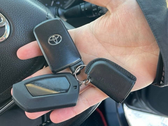 Автомобиль Toyota Auris, 2015 г. Майкоп - изображение 20
