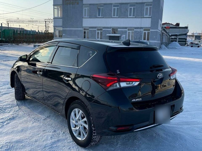 Автомобиль Toyota Auris, 2015 г. Майкоп - изображение 4