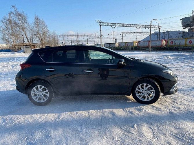 Автомобиль Toyota Auris, 2015 г. Майкоп - изображение 7