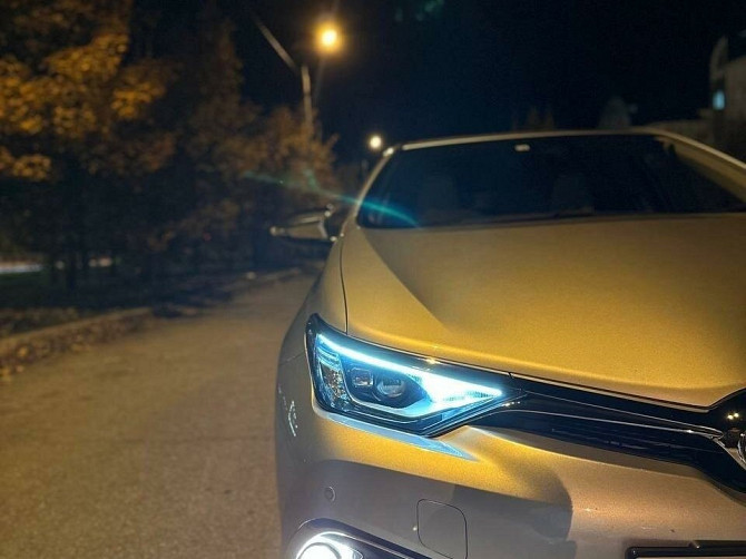 Автомобиль Toyota Auris, 2018 г. Нефтеюганск - изображение 2