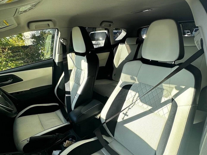 Автомобиль Toyota Auris, 2018 г. Нефтеюганск - изображение 8