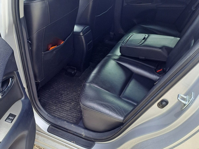 Автомобиль Toyota Avensis, 2011 г. Майкоп - изображение 3