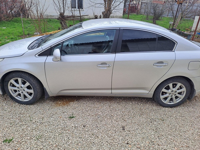 Автомобиль Toyota Avensis, 2011 г. Майкоп - изображение 7