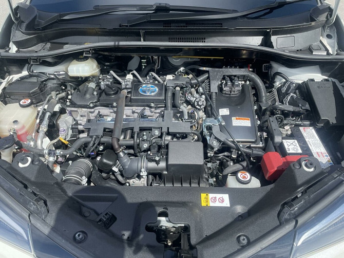 Автомобиль Toyota C-HR, 2018 г. Нефтеюганск - изображение 11