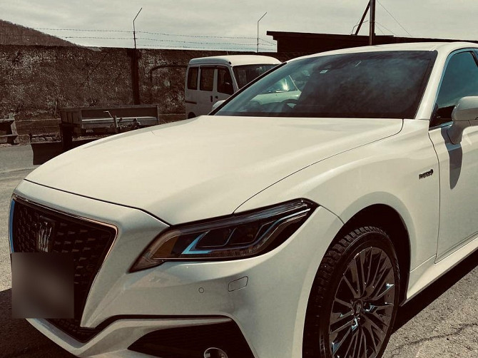 Автомобиль Toyota Crown, 2018 г. Майкоп - изображение 1