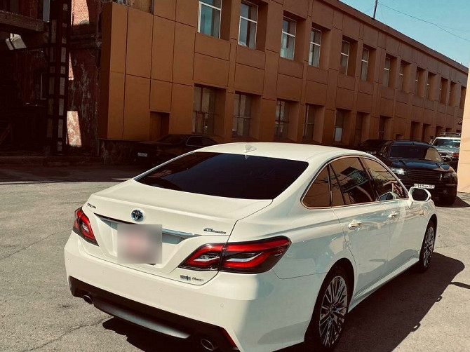 Автомобиль Toyota Crown, 2018 г. Майкоп - изображение 2