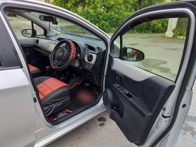 Автомобиль Toyota Vitz, 2012 г. Сарапул - изображение 7
