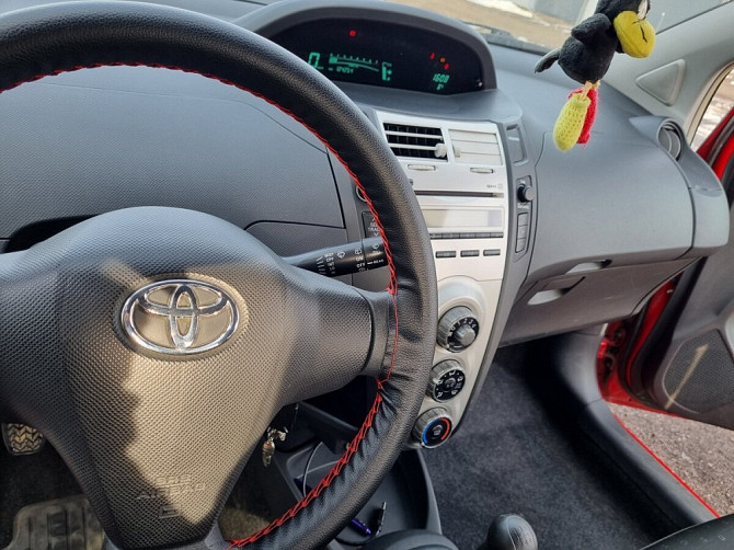 Автомобиль Toyota Yaris, 2008 г. Кисловодск - изображение 18