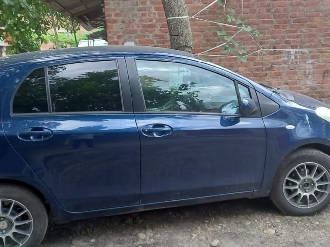 Автомобиль Toyota Yaris, 2008 г. Нефтеюганск - изображение 2