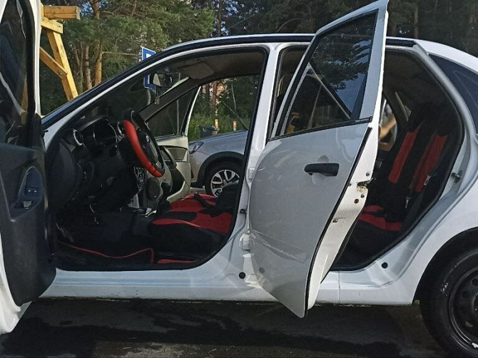 Автомобиль Lada Granta, 2013 г. Нефтеюганск - изображение 13
