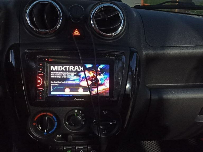 Автомобиль Lada Granta, 2013 г. Нефтеюганск - изображение 16