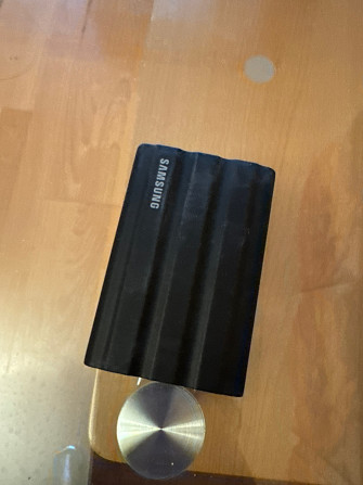 Samsung ssd shield t7 4tb Москва - изображение 1
