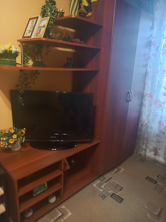 Продаю комплект мебели: двухстворчатый шкаф с полкамт и компьютерный стол Саратов - изображение 3