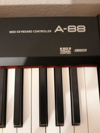 MIDI-клавиатура Roland A-88 (пианино Роланд) Воткинск - изображение 1