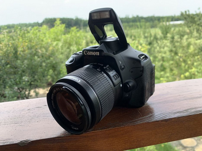 Продам зеркальный фотоапарат Canon 600b Наро-Фоминск - изображение 1